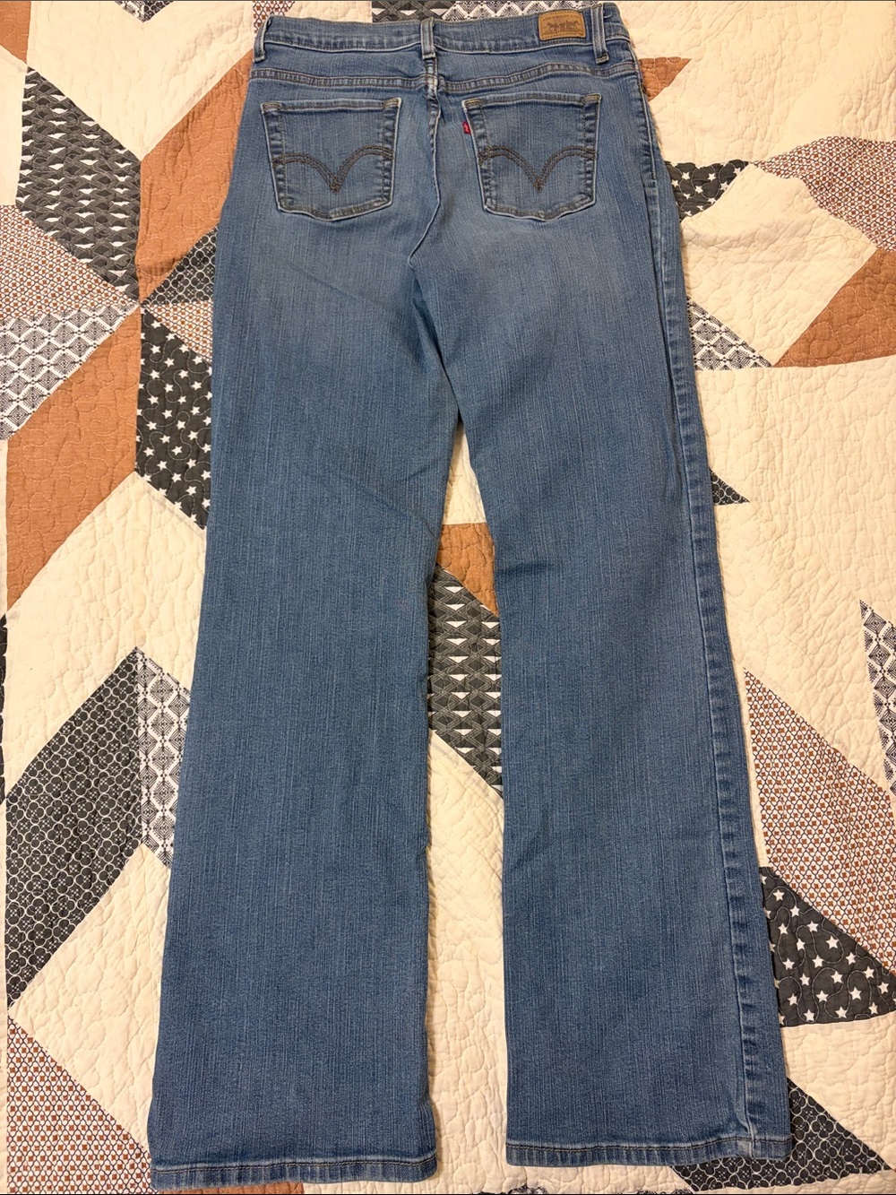 Levi's Classic Vintage style Women’s Blue Jean Bootcut - Picture 2 of 6
